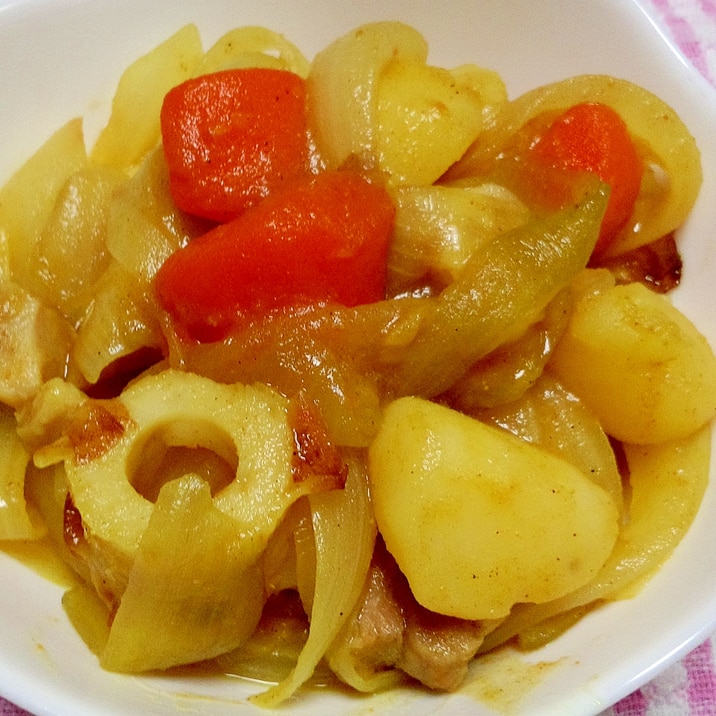 スパイシーな煮物 ジャガイモのカレー煮
